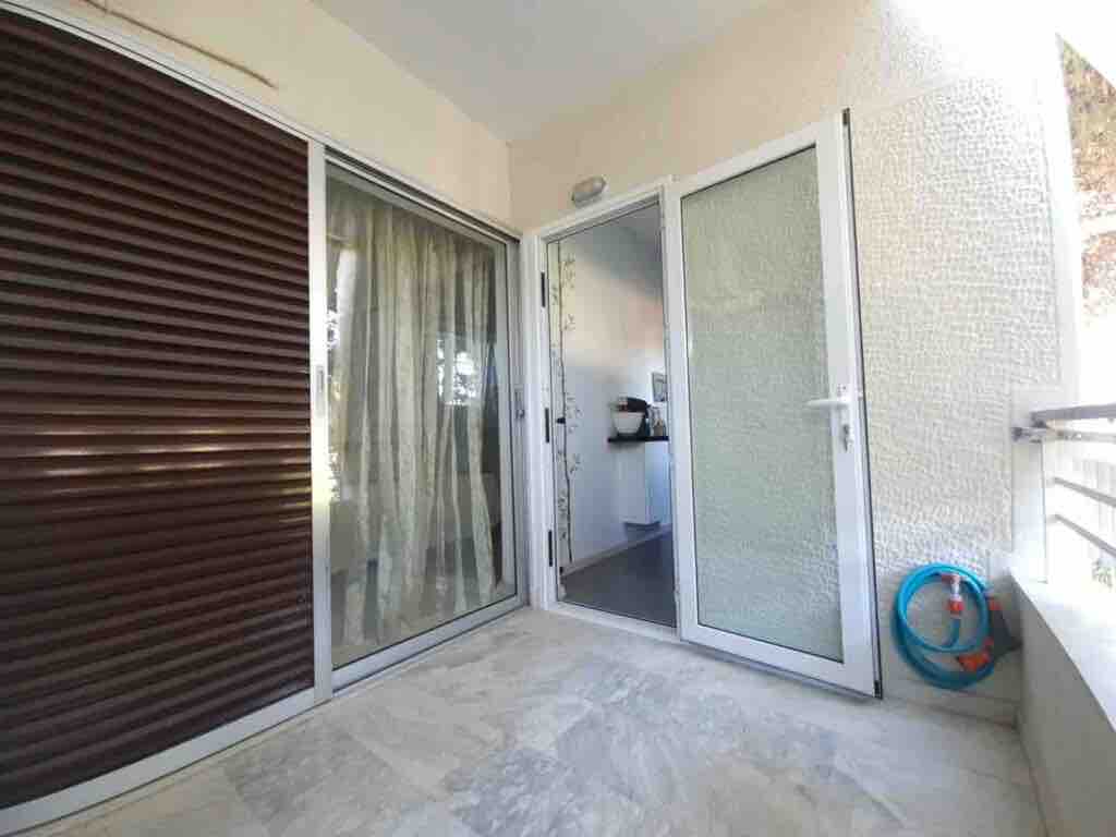 Афинская Ривьера продается квартира 90 м² в АФИНАХ-Вульягмени у моря