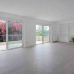 АРЕНДА недвижимость 220 м² на Афинской Ривьере (Афины-Варкиза)